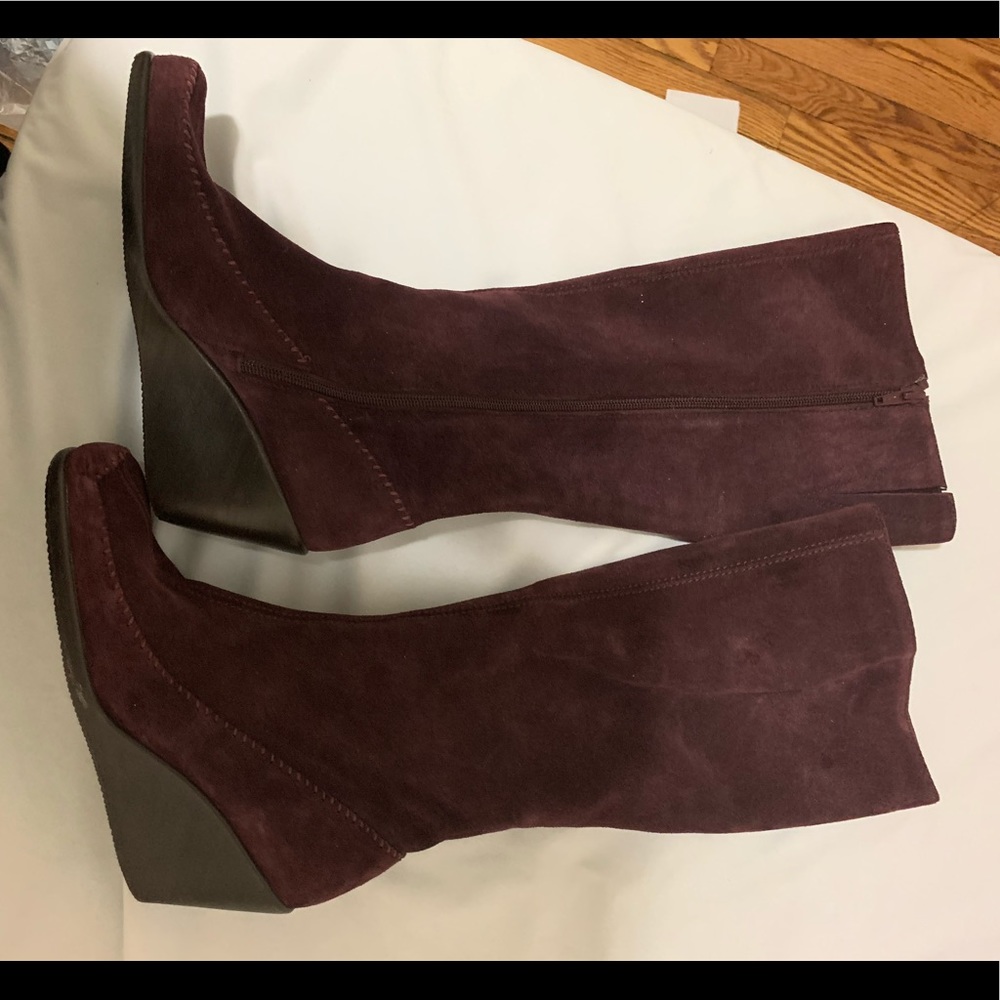 Almost new talll gather round boots!